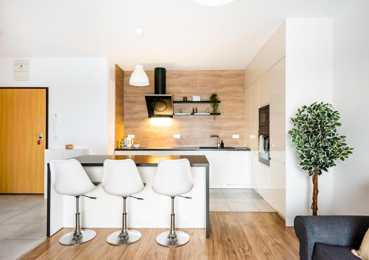 Magazynowa Exclusive Amber Apartment วอร์ซอ ภายนอก รูปภาพ