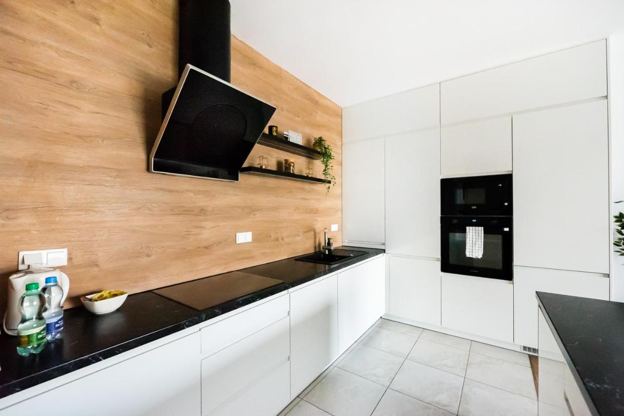 Magazynowa Exclusive Amber Apartment วอร์ซอ ภายนอก รูปภาพ