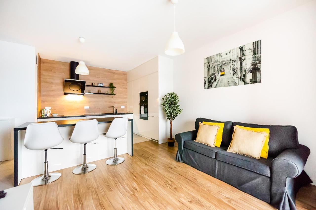 Magazynowa Exclusive Amber Apartment วอร์ซอ ภายนอก รูปภาพ