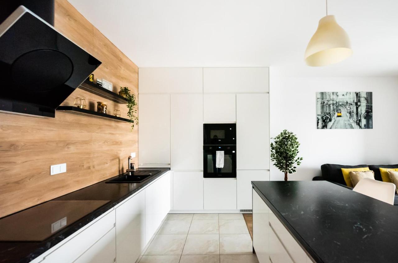 Magazynowa Exclusive Amber Apartment วอร์ซอ ภายนอก รูปภาพ