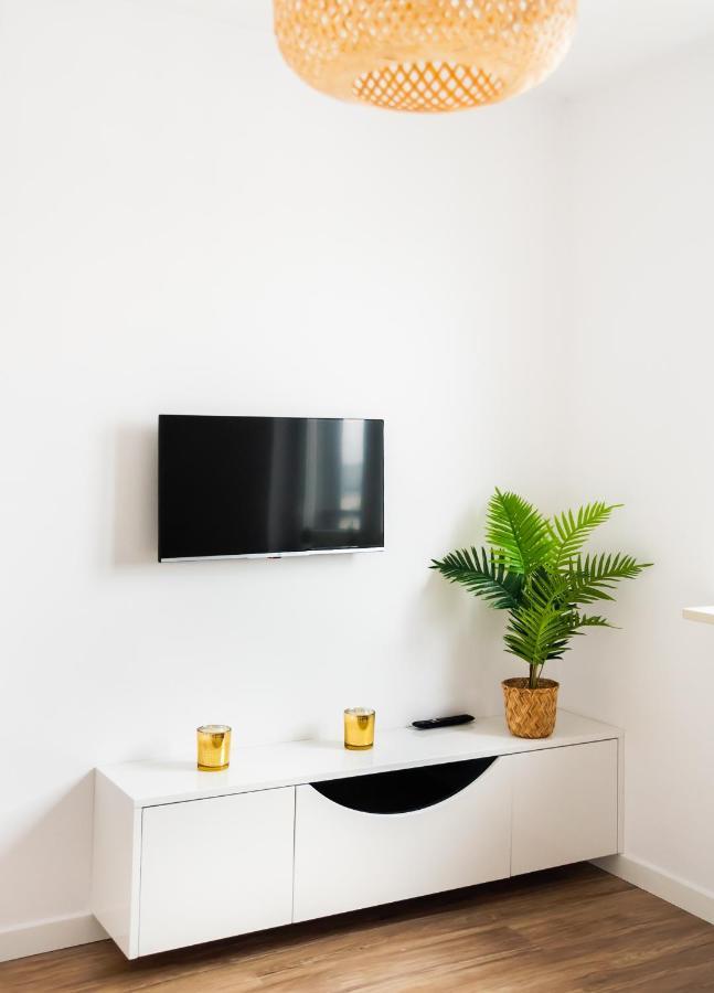 Magazynowa Exclusive Amber Apartment วอร์ซอ ภายนอก รูปภาพ